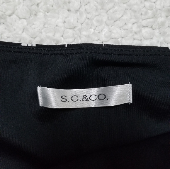 High Waisted Mini Skirt - Picture 4 of 5